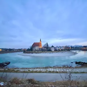 https://ferienwohnung-an-der-idyllischen-salzachschleife-nahe-salzburg.com-bavaria.com